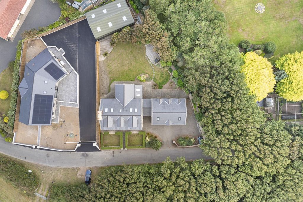 Property photo 2 of 46 Dji_20250814095822_0079_D.Jpg