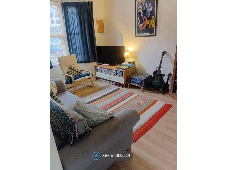 Property photo 3 of 8 Living Room