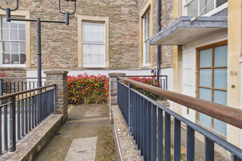 Property photo 2 of 10 Cam01335G0-Pr0473-Still003.Jpg