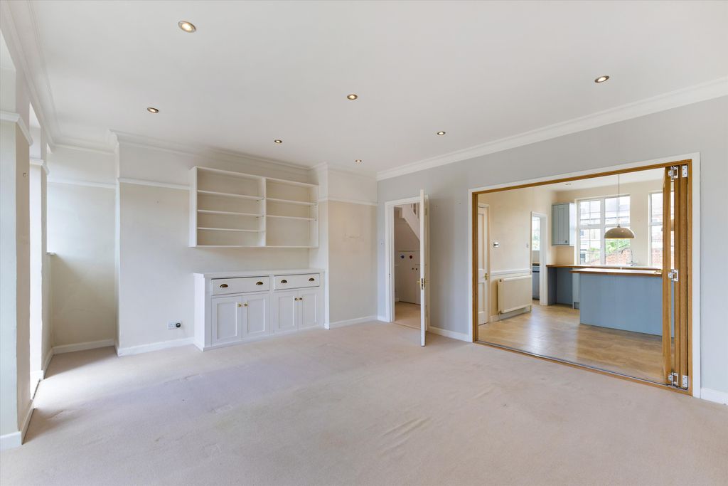 Property photo 1 of 12 Image