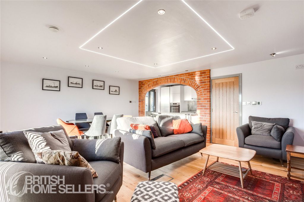 Property photo 3 of 25 Picture No. 13