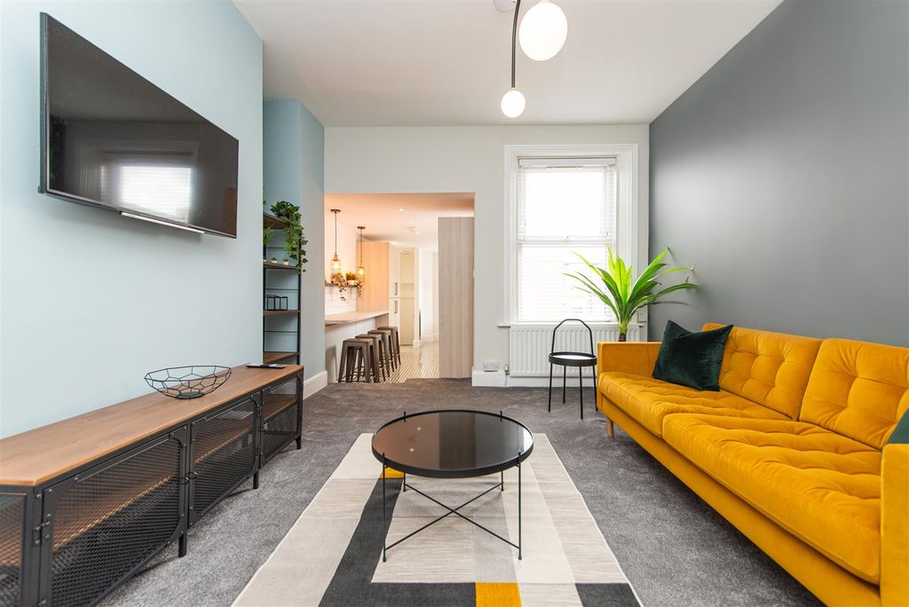 Property photo 1 of 15 W-6064.Jpg