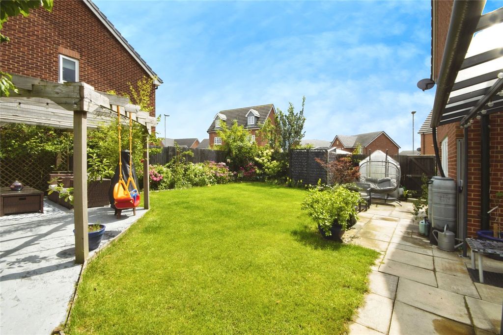 Property photo 2 of 17 Picture No. 22