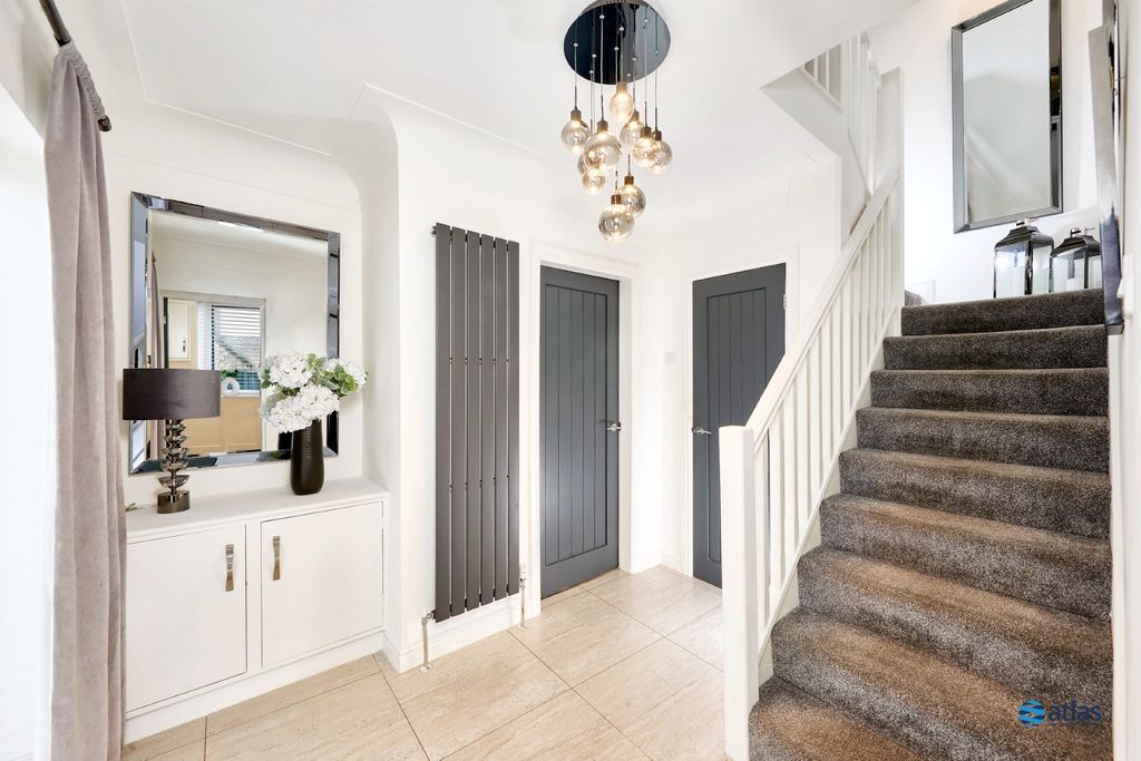 Property photo 2 of 26 Hallway