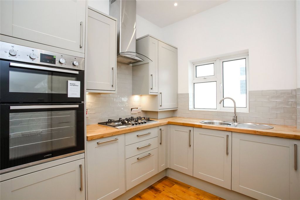Property photo 2 of 10 Picture No. 02
