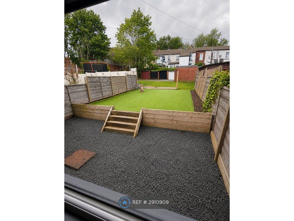 Property photo 2 of 9