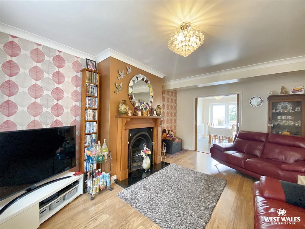 Property photo 2 of 25 Img_4542.Jpg