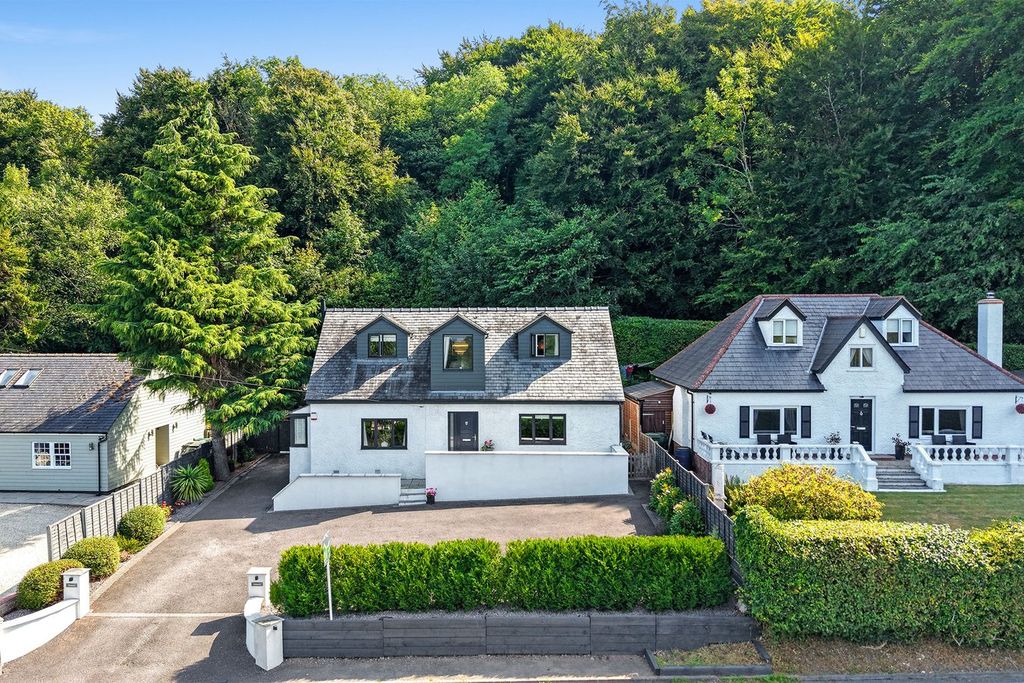 Property photo 1 of 28