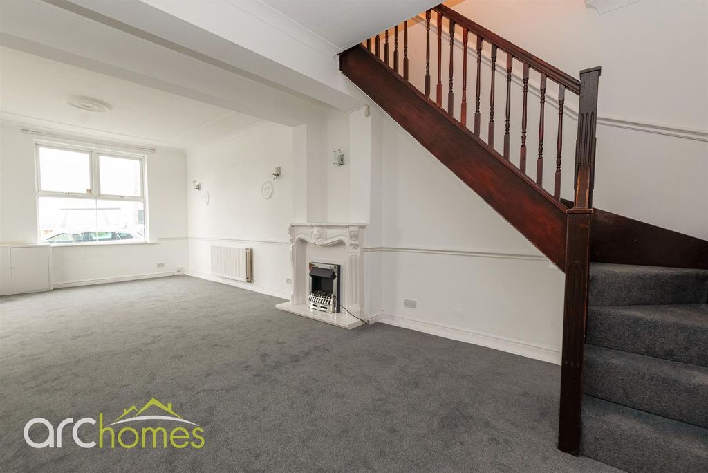 Property photo 2 of 14 Kirkhall-12.Jpg