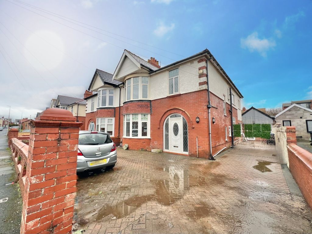 Property photo 1 of 27