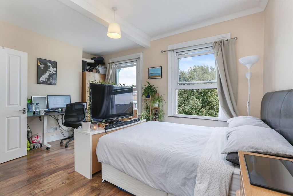 Property photo 3 of 4