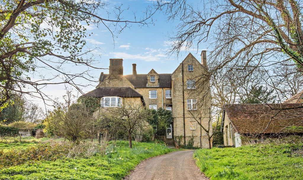 Property photo 1 of 41 Photo 40