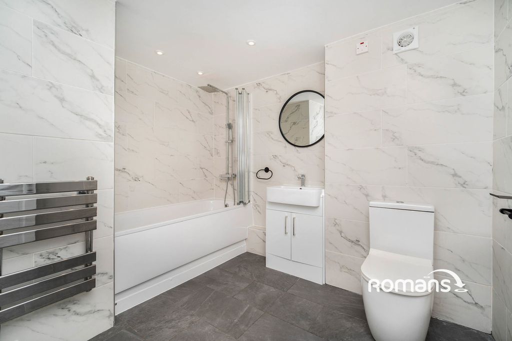 Property photo 2 of 10 Photo