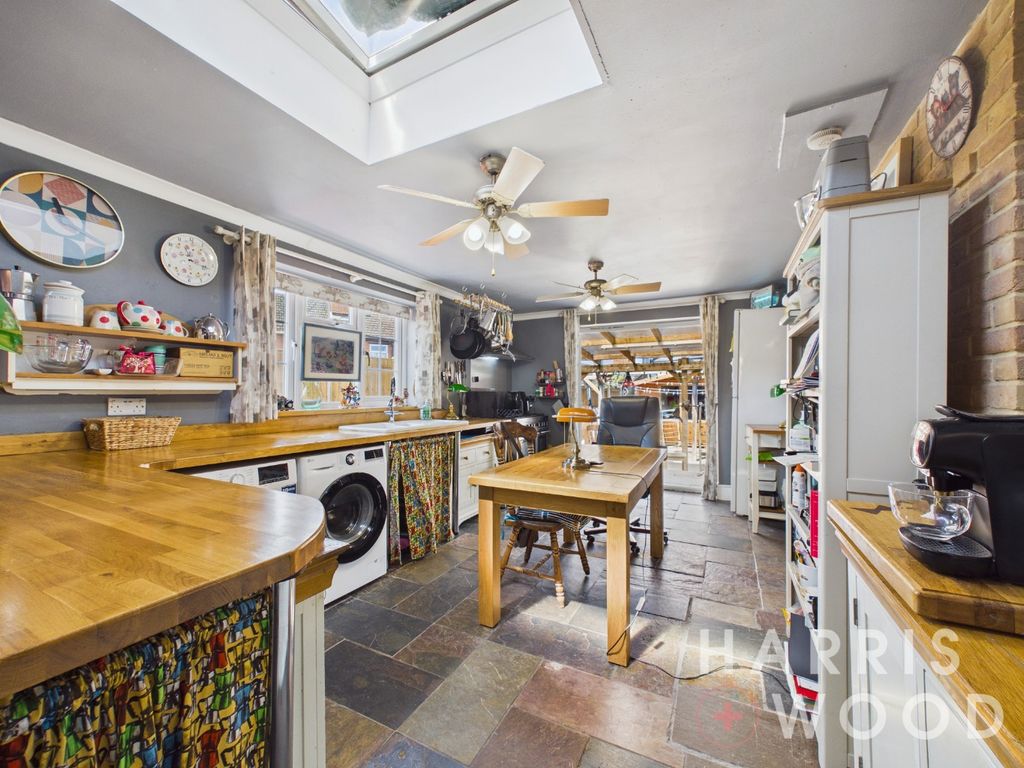 Property photo 2 of 14 5257273