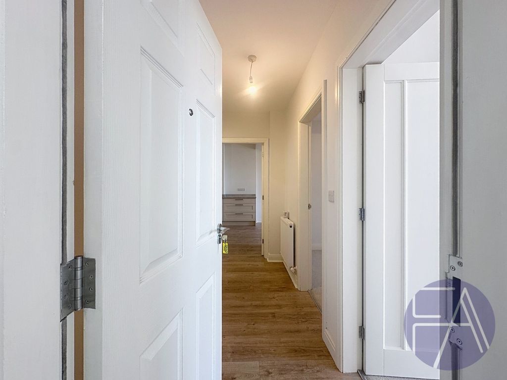 Property photo 2 of 43 4655071