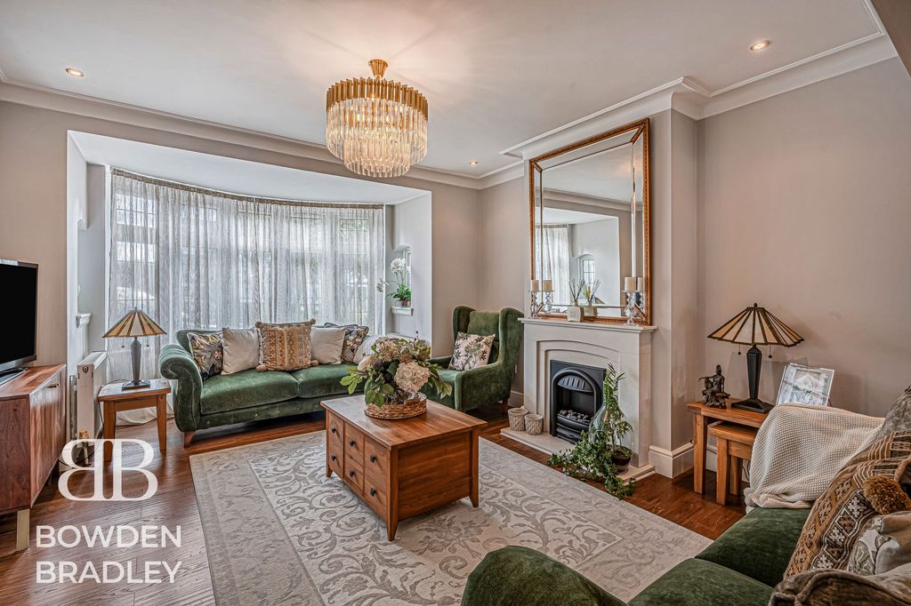 Property photo 2 of 37