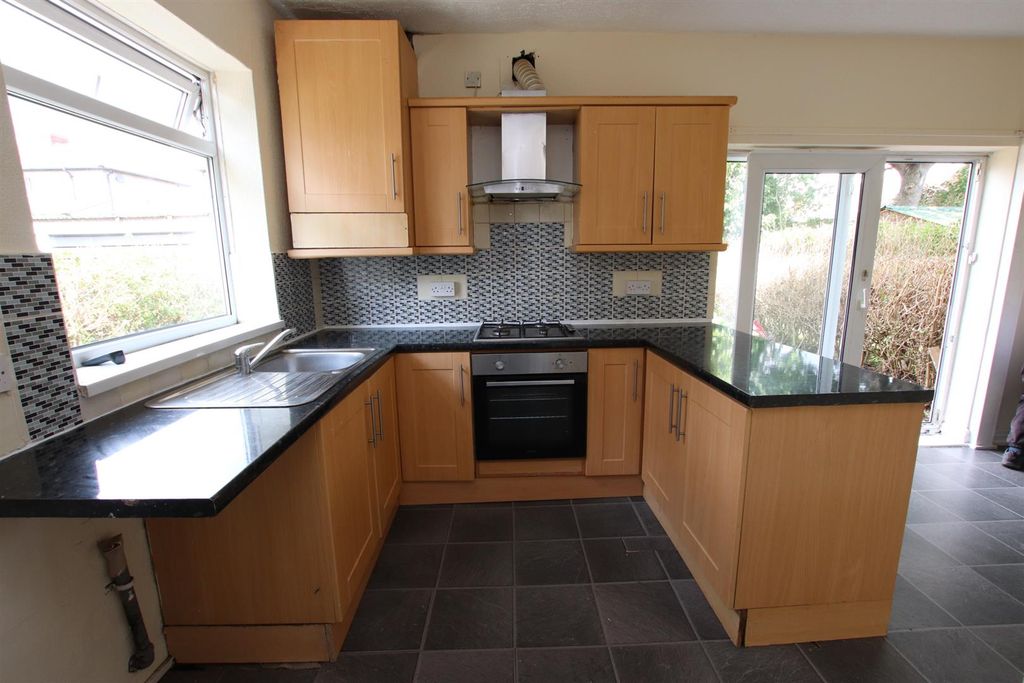 Property photo 3 of 11 Img_8802.Jpg