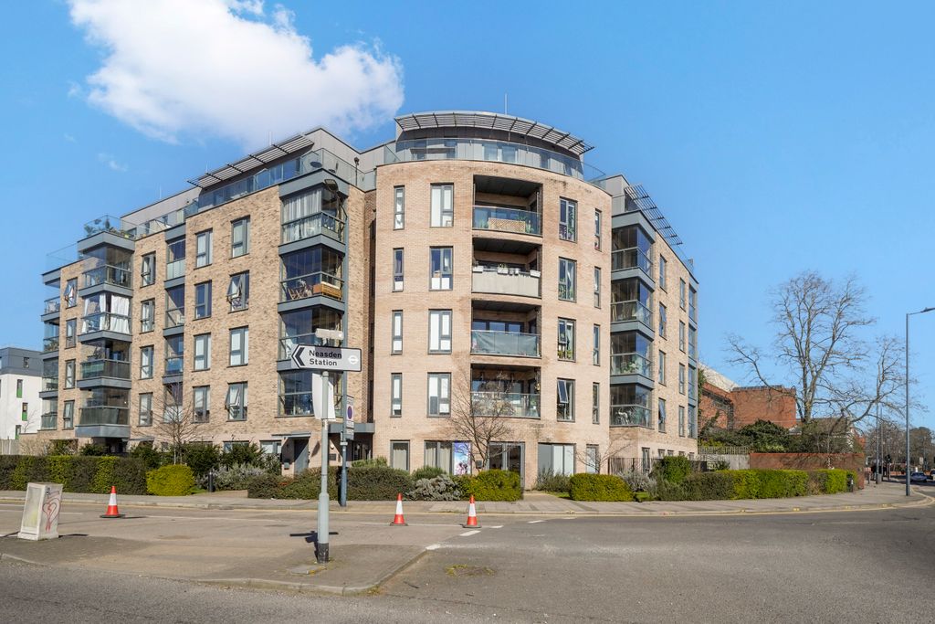 Property photo 1 of 19