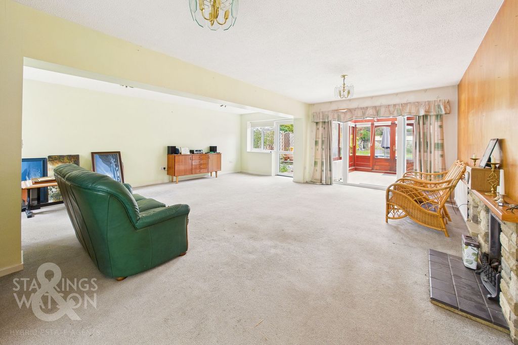 Property photo 3 of 28