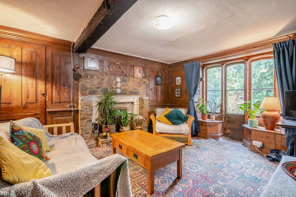 Property photo 3 of 25