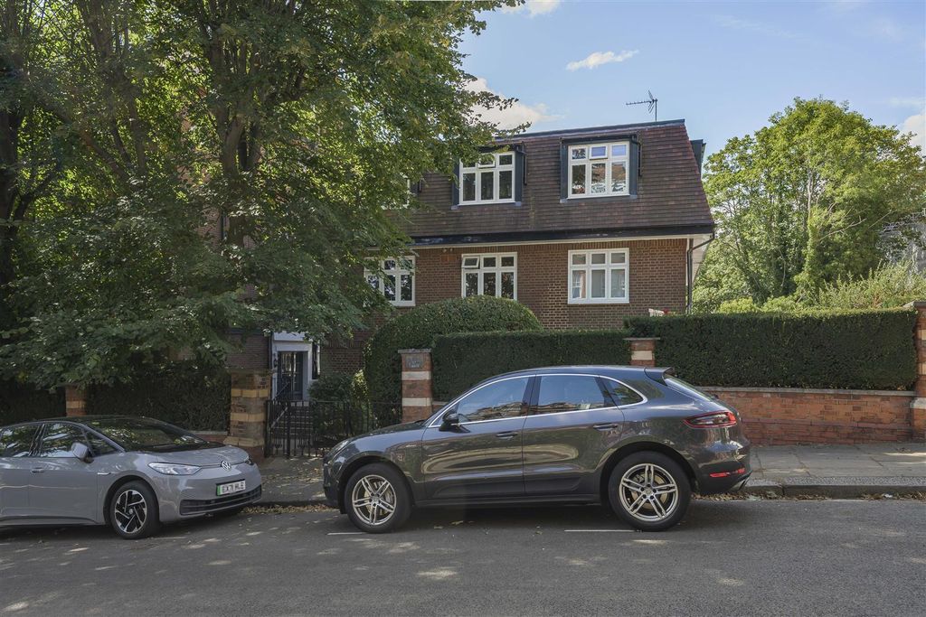 Property photo 3 of 11 5_62236.Jpg