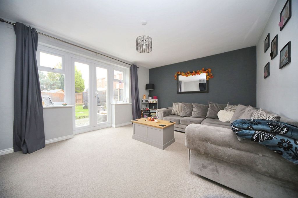 Property photo 2 of 23