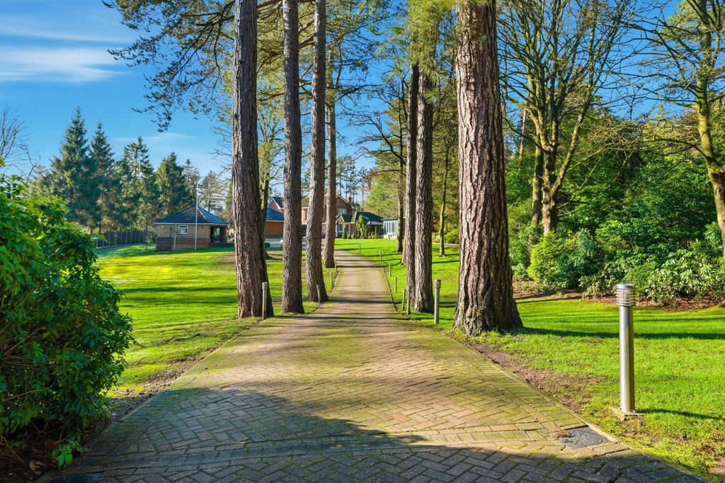 Property photo 3 of 49