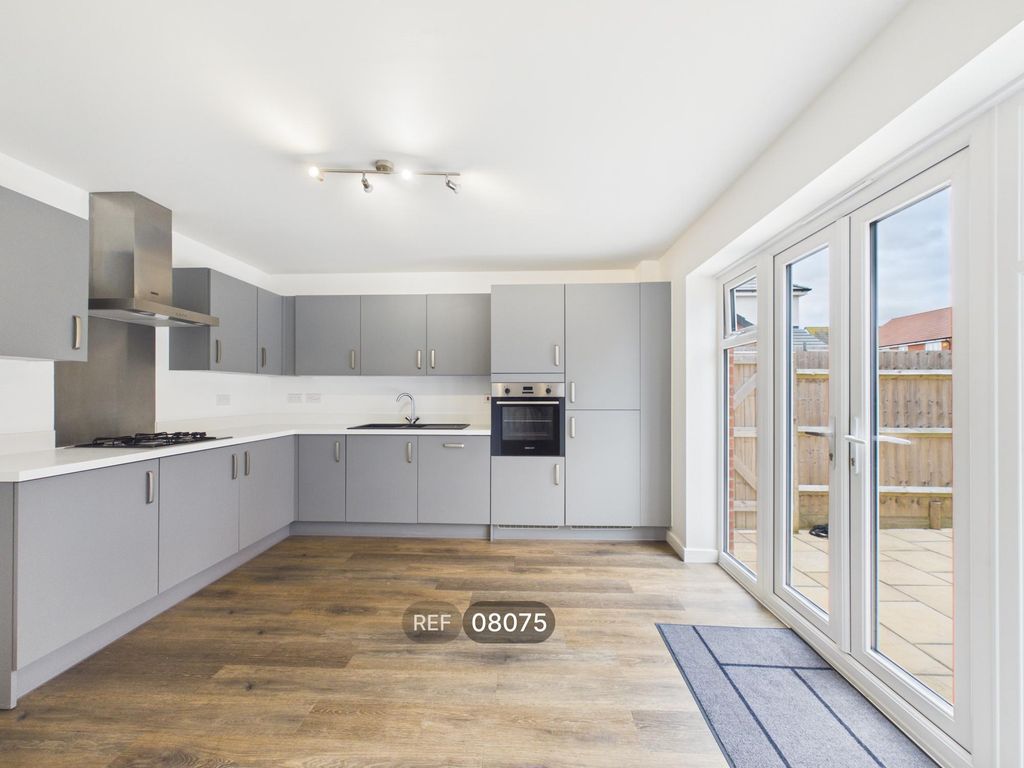 Property photo 2 of 15 Kitchen