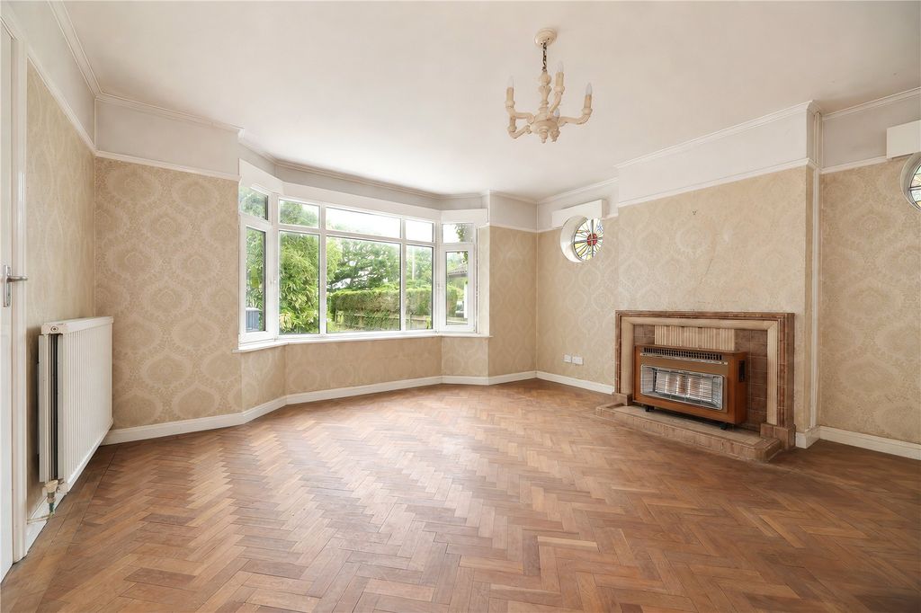 Property photo 2 of 19 Picture No. 14