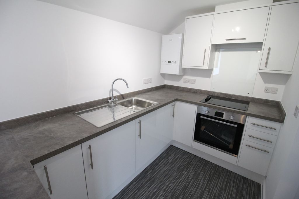 Property photo 2 of 7 Kitchen
