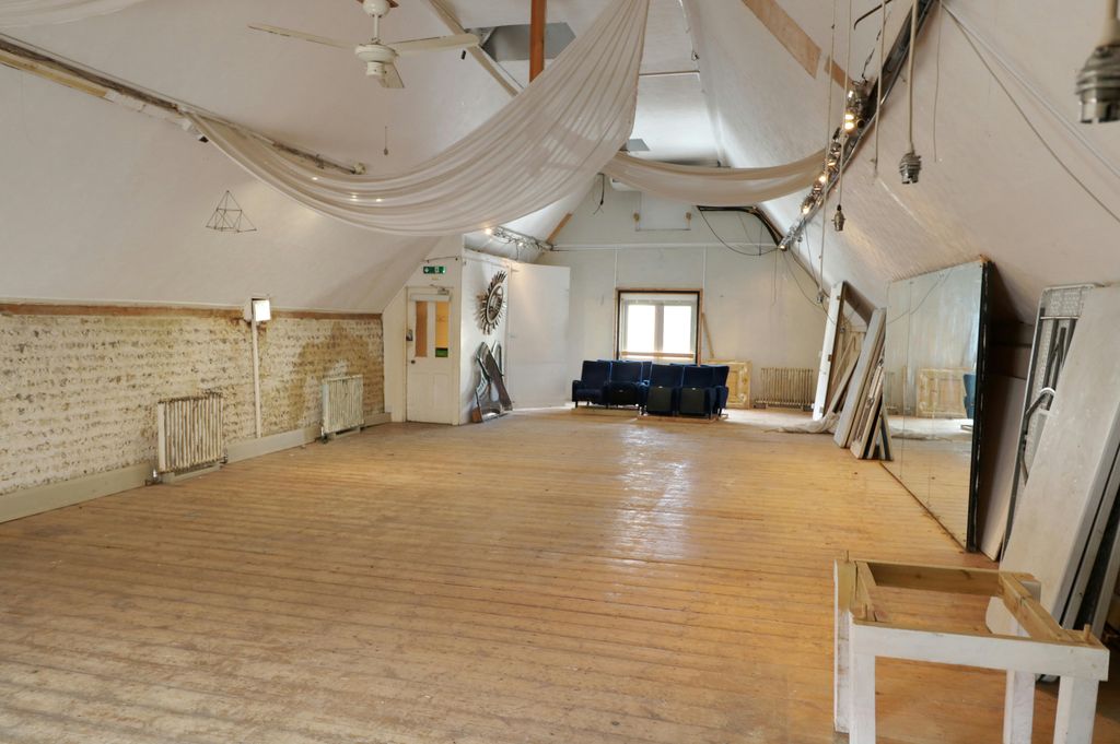Property photo 2 of 6 Main Space 4.Jpg