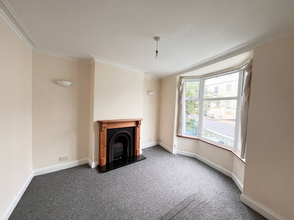 Property photo 2 of 20 Gallery