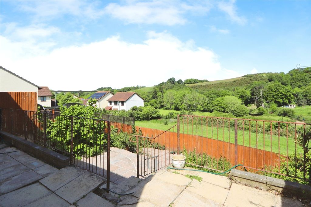 Property photo 2 of 15 Picture No. 01