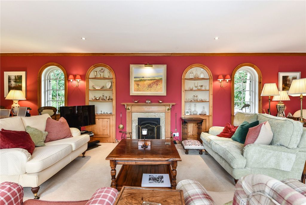 Property photo 2 of 28 Sitting Room