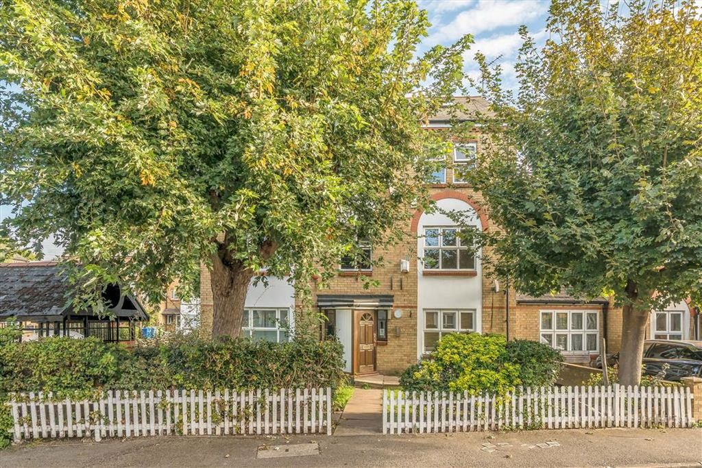 Property photo 1 of 5