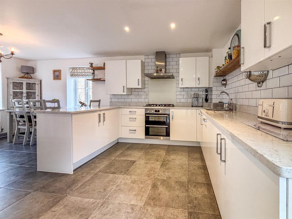 Property photo 2 of 22 Kitchen