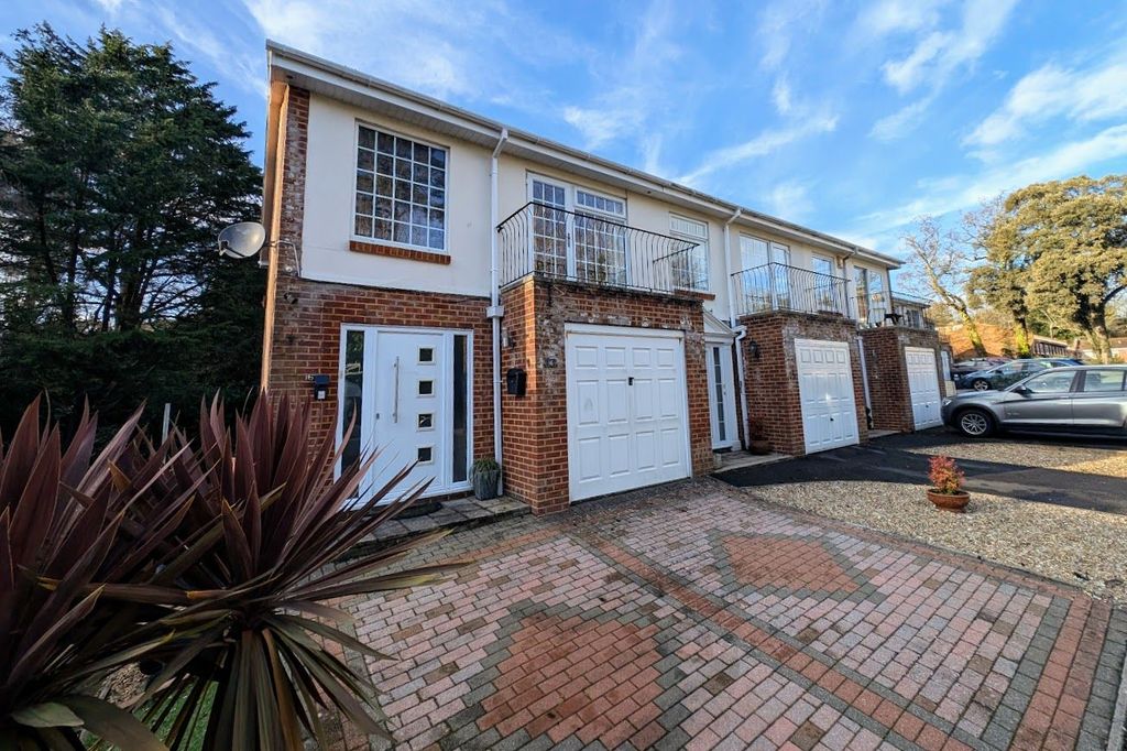 Property photo 1 of 23