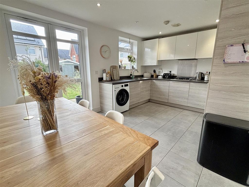 Property photo 2 of 14 Img_9715.Jpg