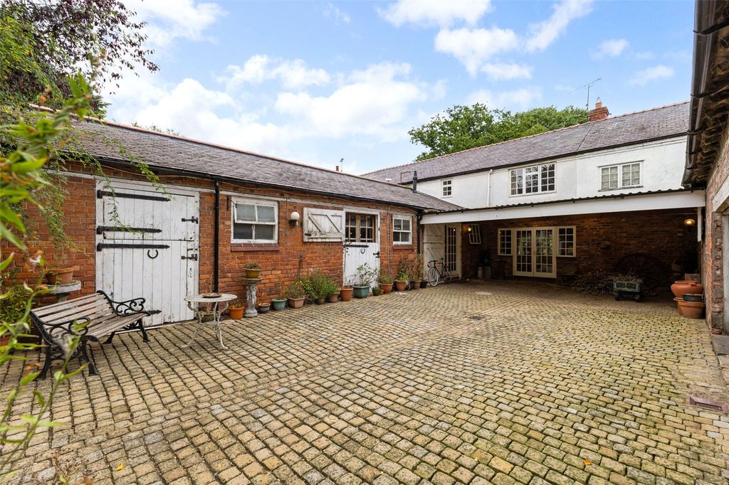 Property photo 1 of 15 Courtyard