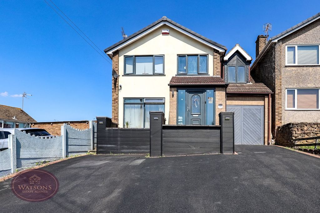 Property photo 1 of 32