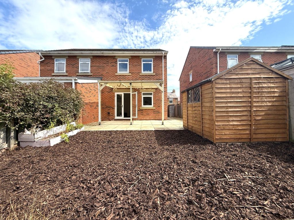 Property photo 1 of 15 Photograph 1