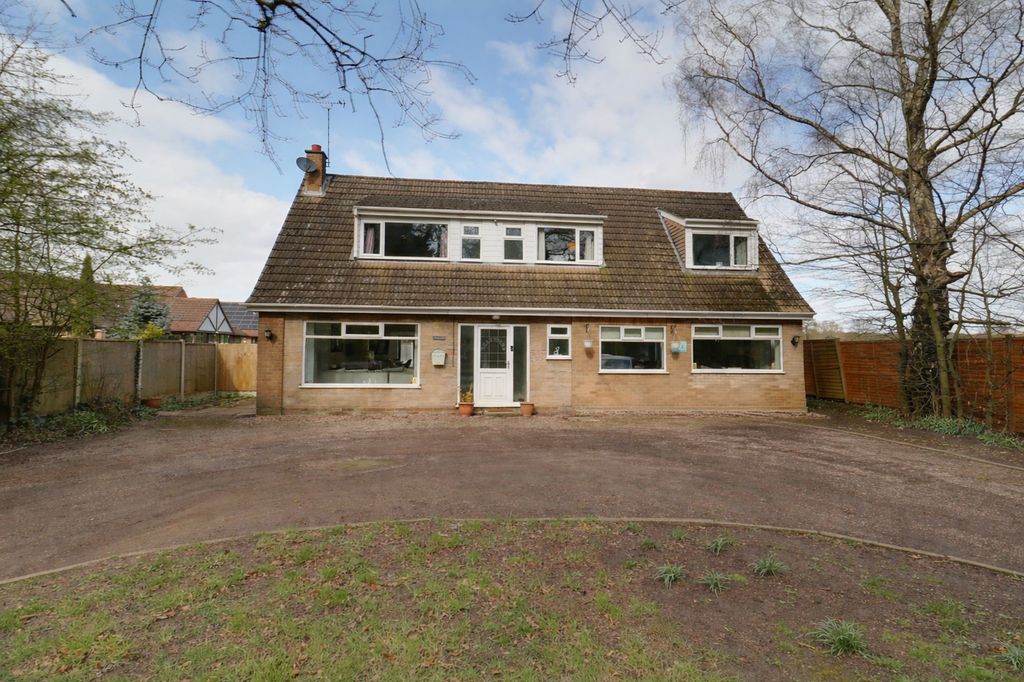 Property photo 2 of 23