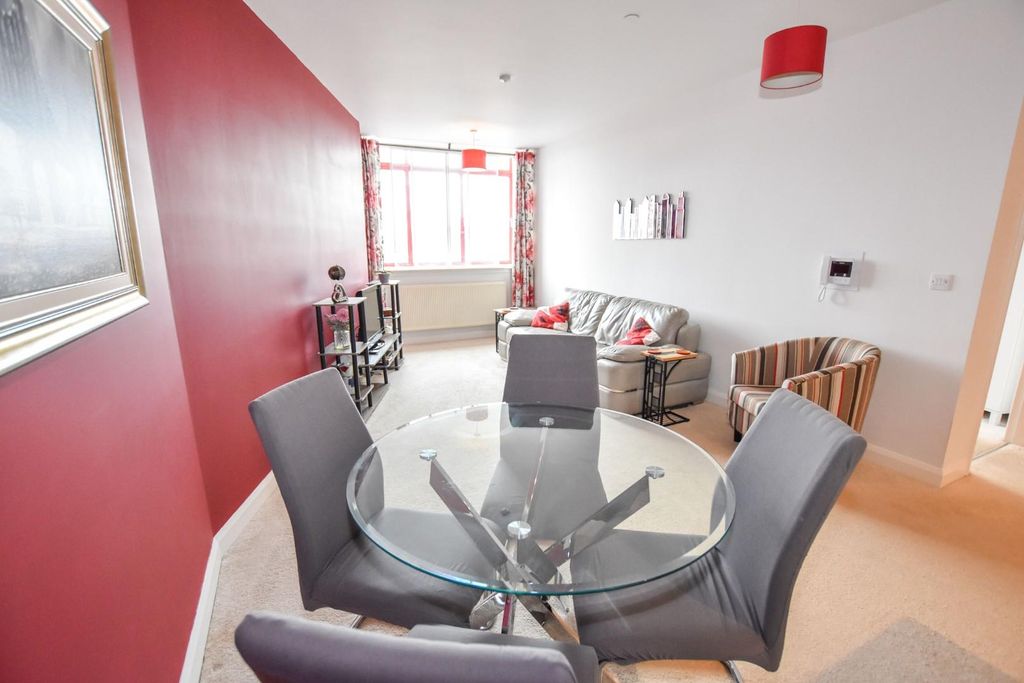 Property photo 3 of 17 3