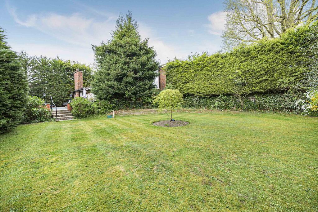 Property photo 2 of 21 Rear Garden