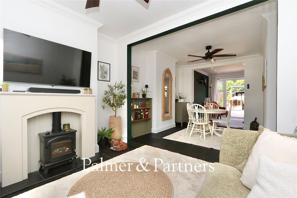 Property photo 2 of 32 Picture No. 05