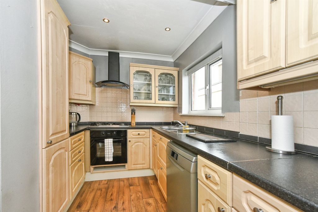 Property photo 3 of 14