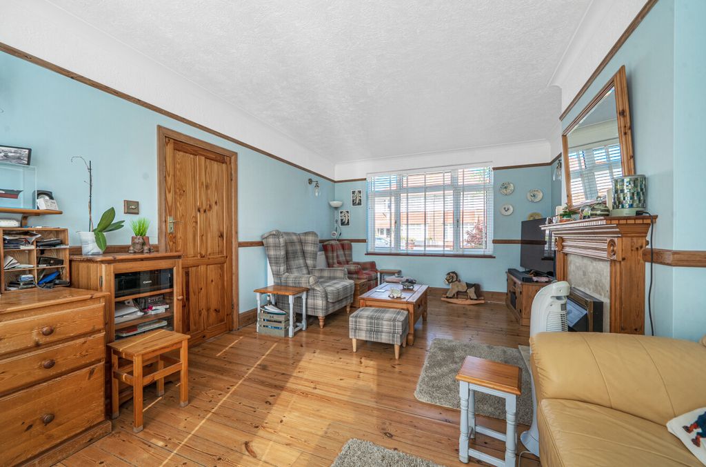 Property photo 2 of 16 10-6A87299d0Aac2-...