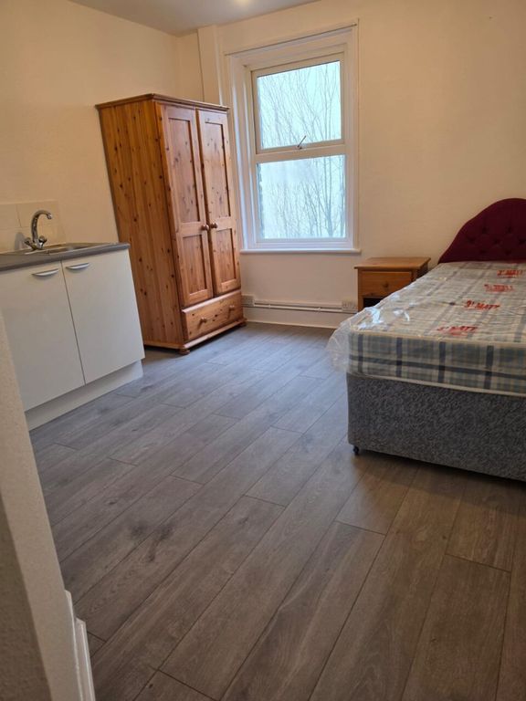 Property photo 2 of 4