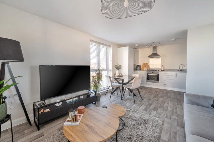 Property photo 2 of 20