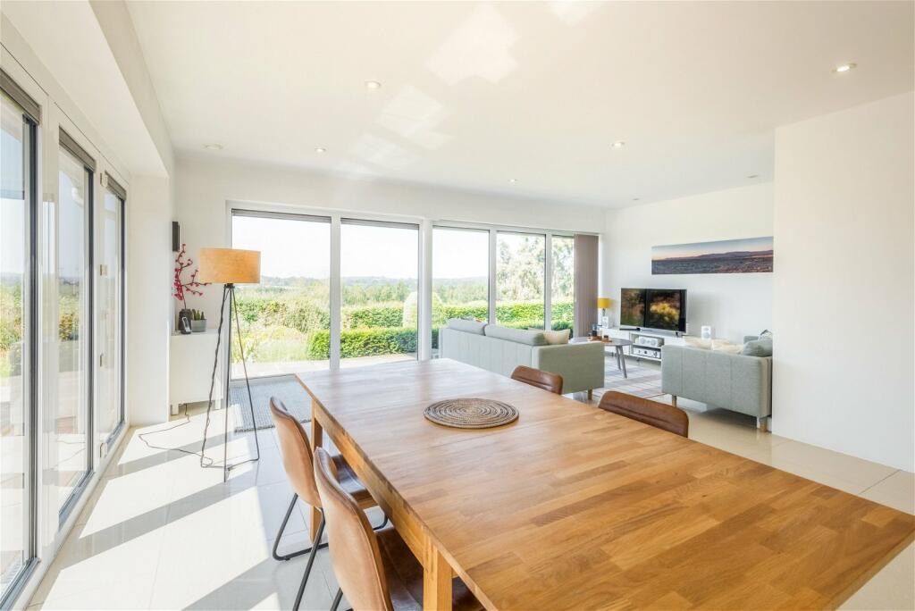 Property photo 2 of 3